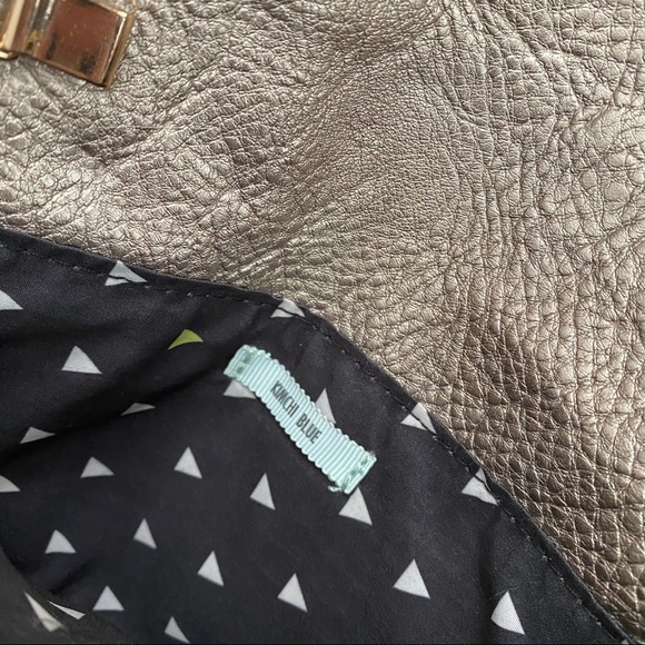 Kimchi Blue Rose Gold Metalic Crossbody Bag - Picture 4 of 13